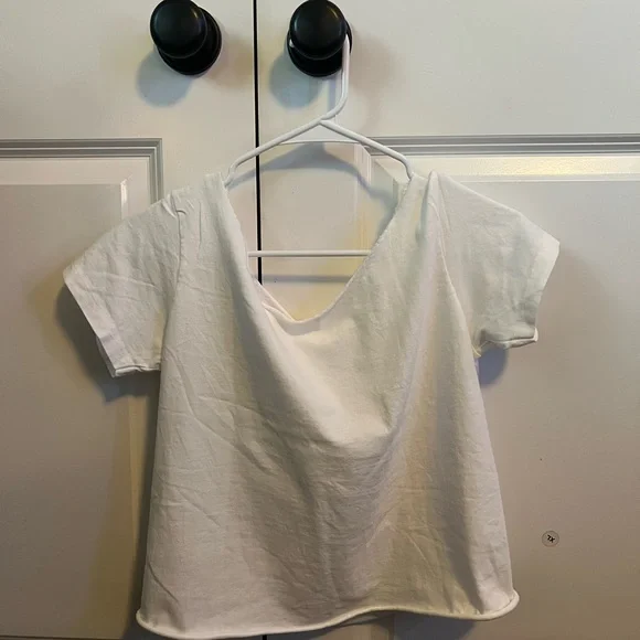 White off the shoulder top - Picture 2 of 4